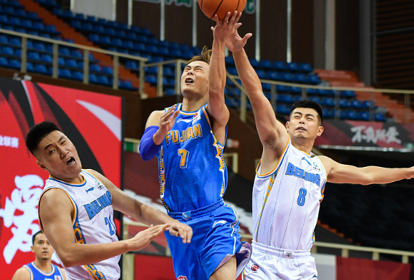 里昂迎CBA季后赛关键赛，赛前队长鼓劲，信心回归，医务组通报恢复的简单介绍